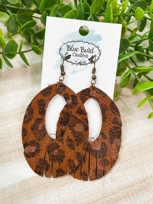 Leopard Fringed Oval