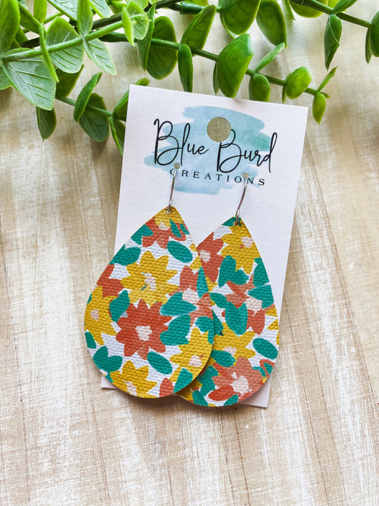 Bold Daisy Teardrops