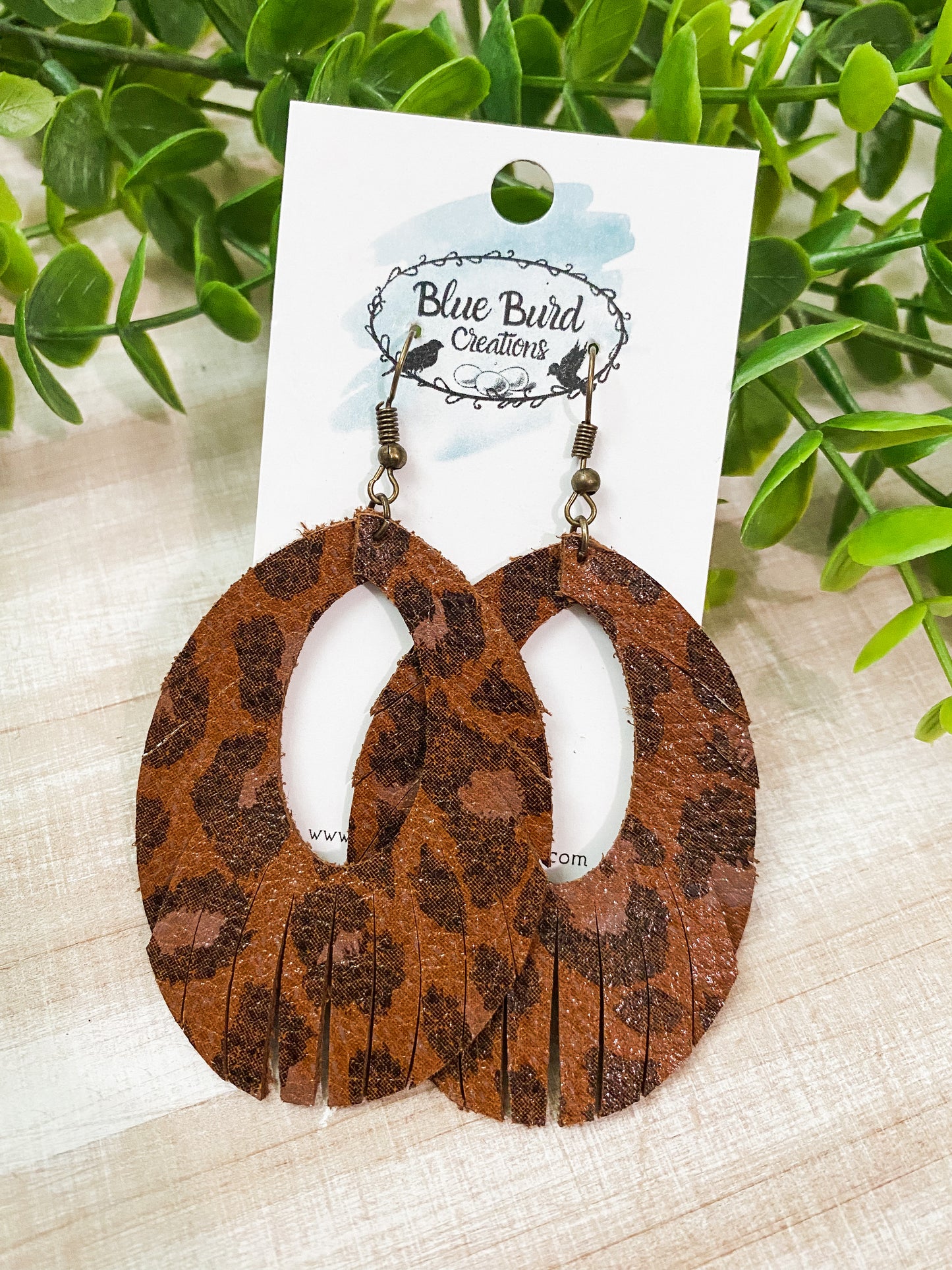 Leopard Fringed Oval